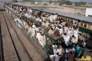 比拼中国：“巴基斯坦特色”火车胜利大返乡