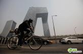 老外自制空气过滤单车应对北京污染 你看怎么看？